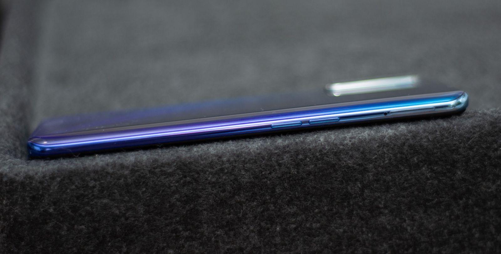 Affordable and beautiful.  Oppo Reno3 smartphone review